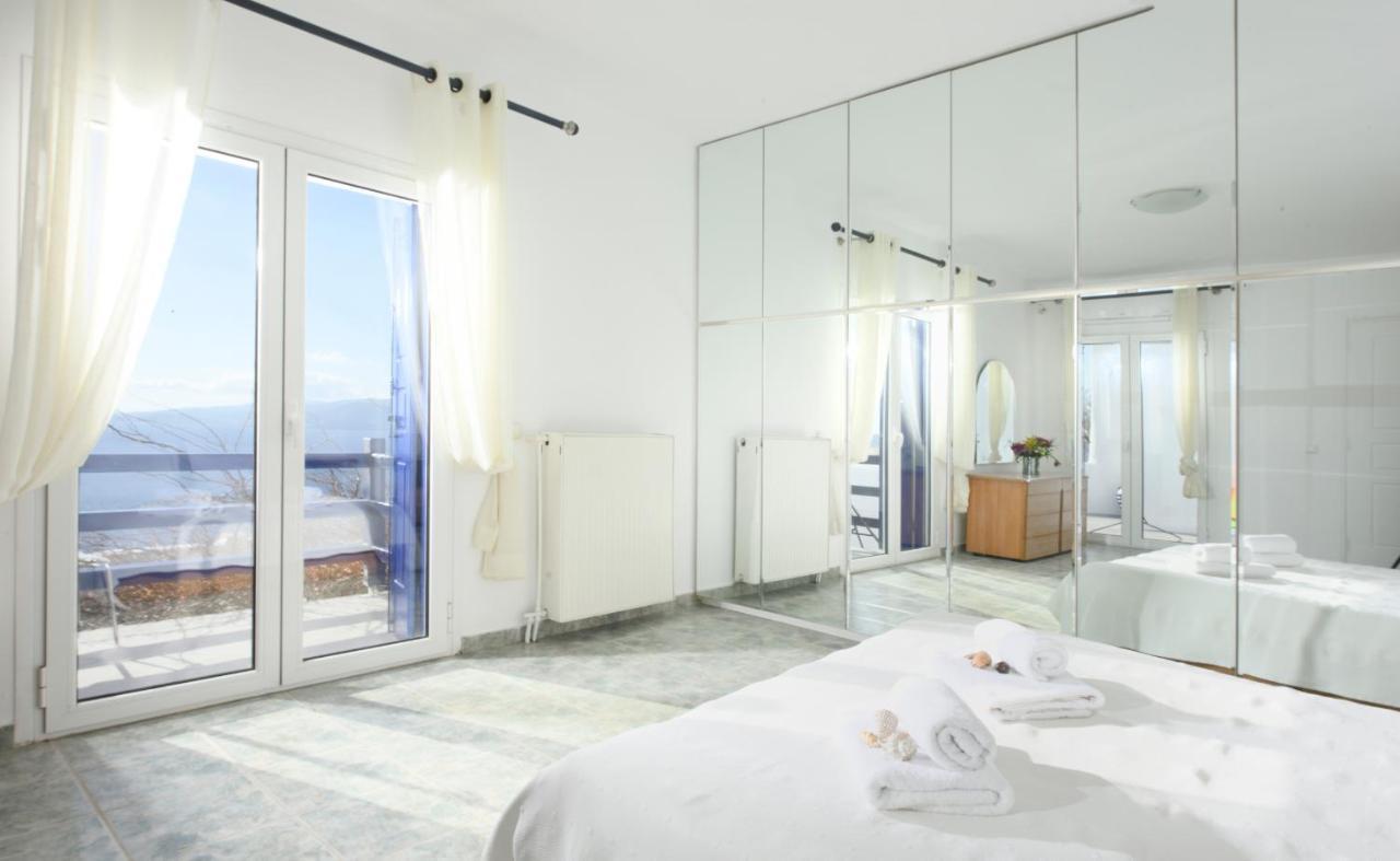 Fos Villa *